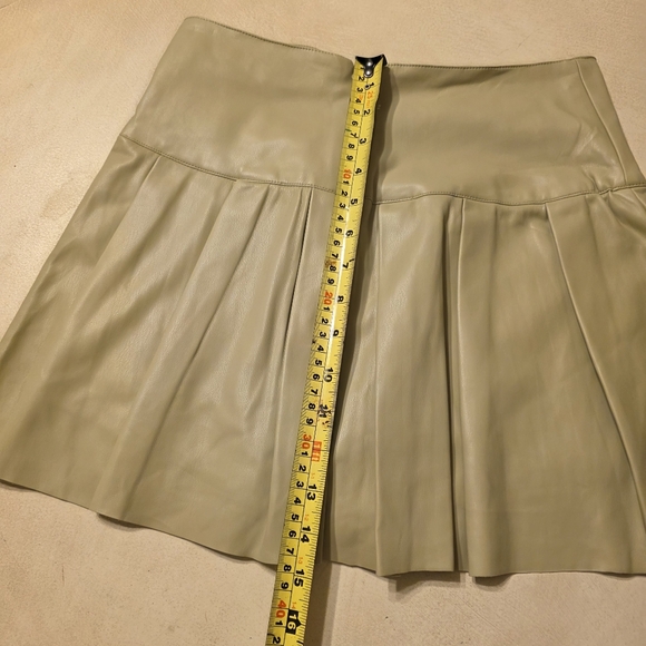 VIRAL WeWoreWhat Pleated Buckle Skort ✨size S - Picture 4 of 10